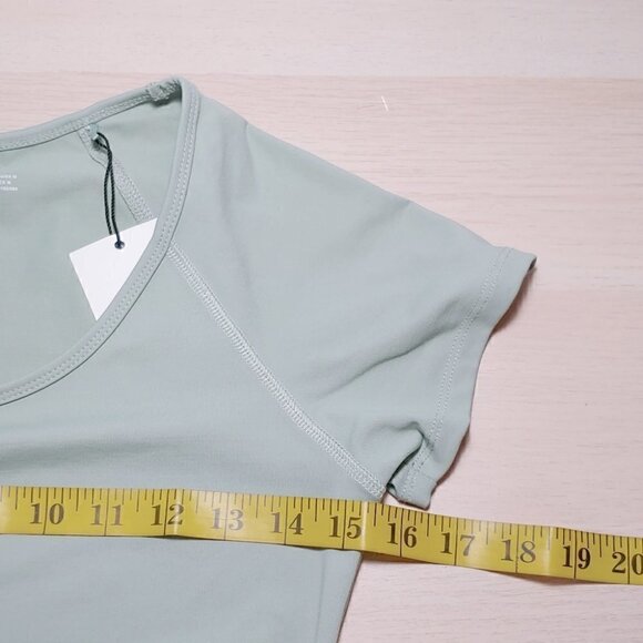 NWT MANGO Sage green virgil yoga active crop top - Picture 7 of 11